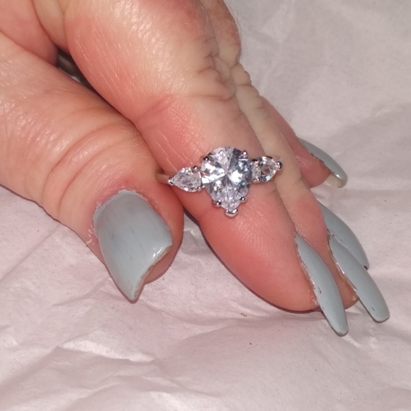 Pear-shaped  White Sapphire Fashion Ring - Picture 5 of 13